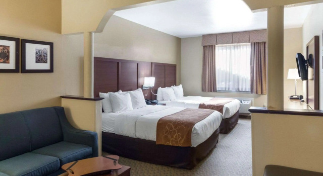 Четырёхместный люкс Quality Suites Midland North Loop 250