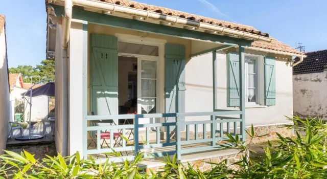 Коттедж Maison de Bourg a Deux Pas de la Mer