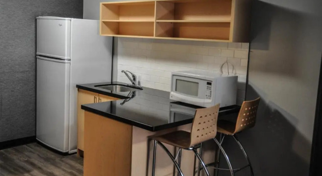 Четырёхместный люкс Residence & Conference Centre - Kitchener Waterloo