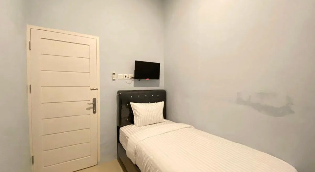 Номер Standard RedDoorz at HSP Guest House Samarinda