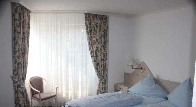 Hotel Am Rathaus, Забронировать Отель Ломар Bergisches Land