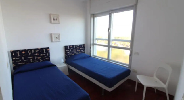 Spacious Apartment With sea View, Book Lejlighed Hoteller i Friuli Venezia Giulia med parkering, Parkering