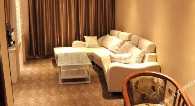 Zhixin International Hotel, Book Hotel Lingui Guangxi