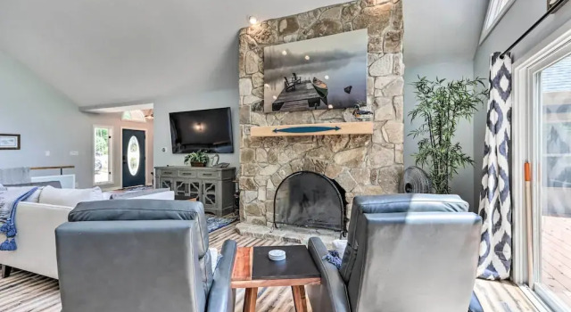 Lakefront Family Retreat in Osage Beach!