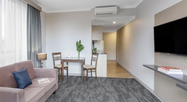 Номер Executive с 2 комнатами с балконом Oaks Sydney North Ryde Suites