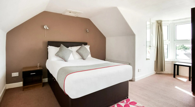 Corner Hotel, Забронировать Отель Карнусти Ангус