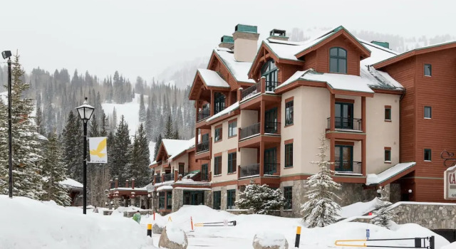 4207 - Two Bedroom Deluxe Creekside Condominiums 2 Condo by RedAwning, Varaa Huoneisto Solitude 