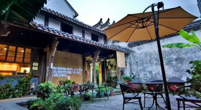 February Yuanxiang Hostel