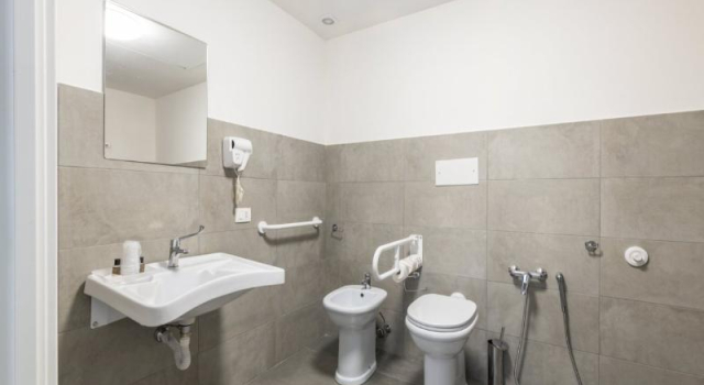 Трёхместный номер Comfort LEssenza Hotel