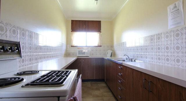 Шестиместный номер Standard с 2 комнатами Snowy Mountains Resort and Function Centre
