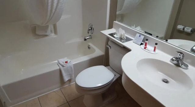 Четырёхместный номер Standard Microtel Inn & Suites by Wyndham Bozeman
