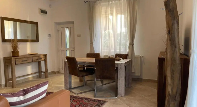 Коттедж Full 2BDR Garden House near to Downtown Metro Free Parking