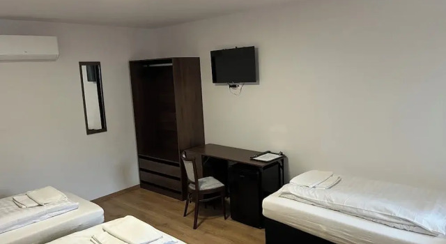 Luna Vendégház, Book Hotel Hoteller i Fejer med parkering, Parkering