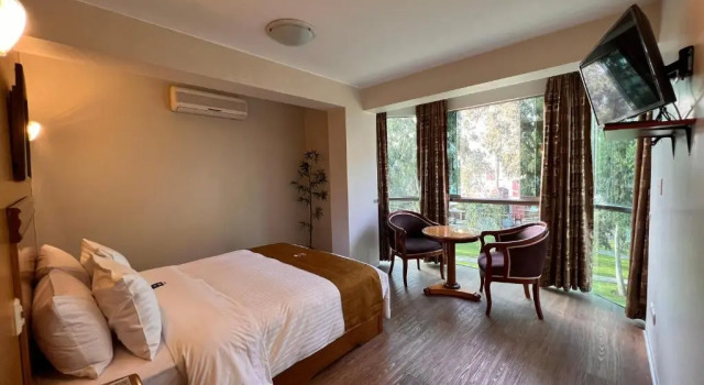 Полулюкс 44 Vip Hotel