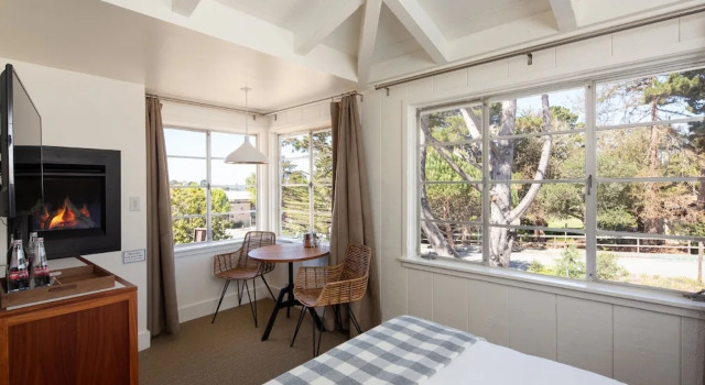 Carmel Village Inn, Book Hotel Hoteller i Carmel Highlands med morgenmad, Morgenmad