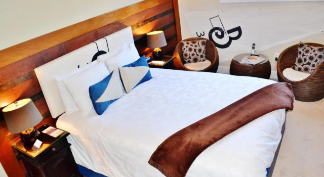 Номер Superior Waters Edge Inn