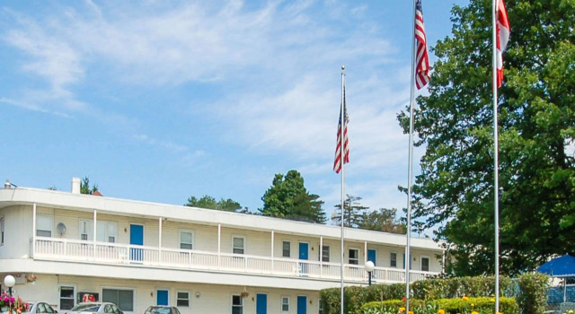 Rodeway Inn, Varaa Hotelli Hotellit New England uima-altaalla, Uima-allas