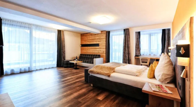 Трёхместный номер Standard с балконом Hotel Ferienglück