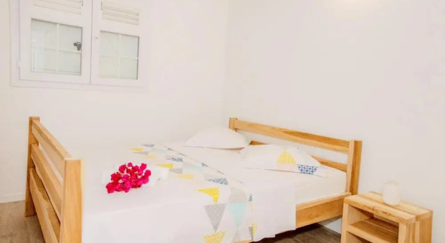 House with 2 Bedrooms in Les Trois-Îlets, with Enclosed Garden And Wifi - 2 Km From the Beach, Prenota Casa vacanze Hotel a Le Marin con parcheggio, Parcheggio