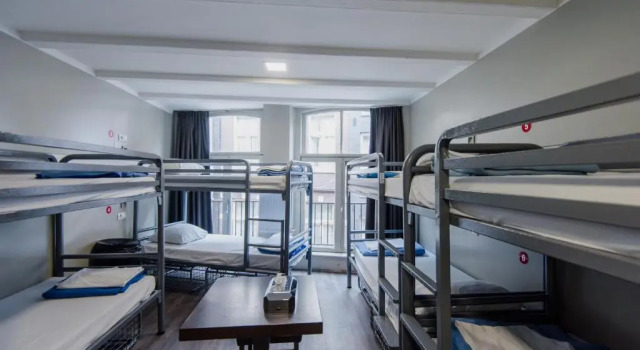 Hostel Warmoes Amsterdam