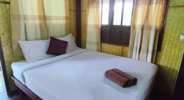Бунгало Baansuan Lychee Maeklong Resort Ampawa