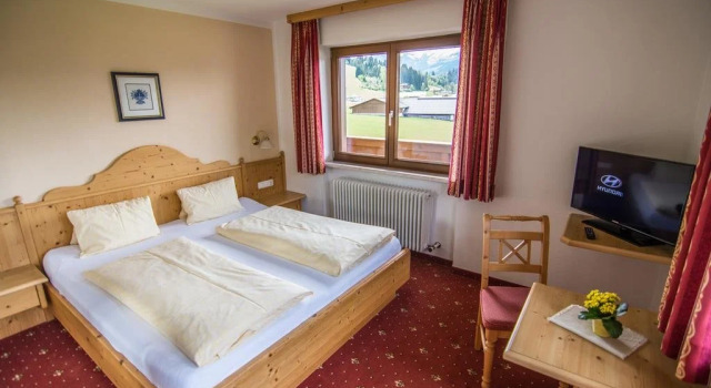 Frühstückspension Samerhof, Rezerwuj Hotel Hotele w Tyrol z parkingiem, Parking