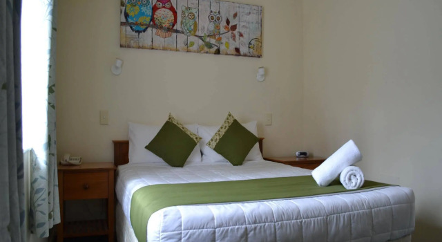 Colonial Lodge Motel, Забронировать Мотель Отели Lake Taupo 4 звезды, 4*