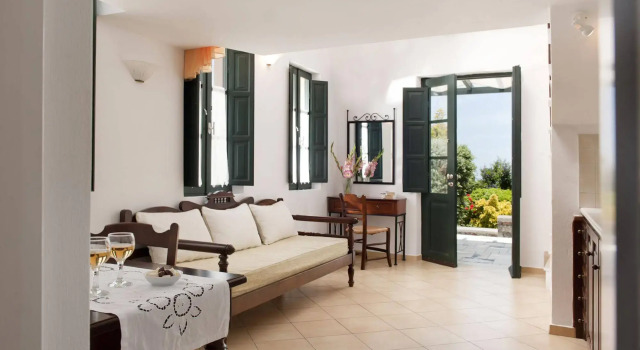 Anthonas Apartments
