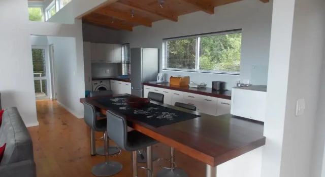 Коттедж с 2 комнатами By the Sea Vacation Home