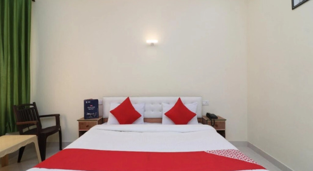 OYO 27764 Hotel Wild Stone