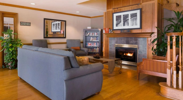 Country Inn & Suites by Radisson, Burlington (Elon), NC, Buchen Sie Hotel Burlington North Carolina
