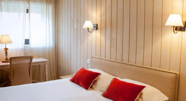 Двухместный номер Deluxe с балконом и с видом на море Hôtel Arcanse by Inwood Hotels