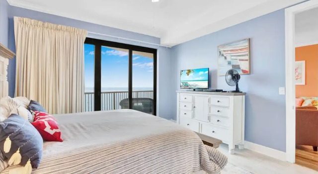 Апартаменты Grand Pointe 502- Gulf-front Water on 2 Sides