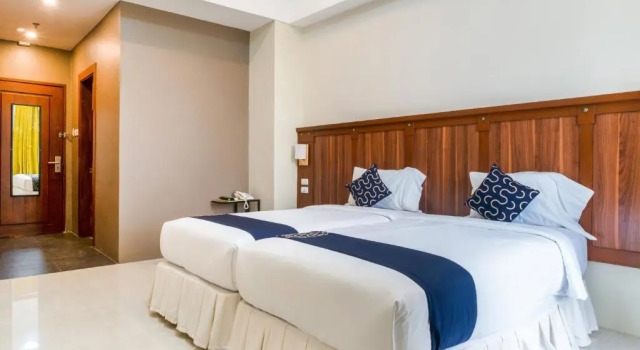 Номер Deluxe Capital O 460 World Palace Hotel