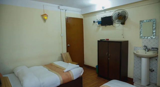 Двухместный номер Deluxe с 4 комнатами с видом на сад Hotel Holy Temple Tree & Chautari Cafe