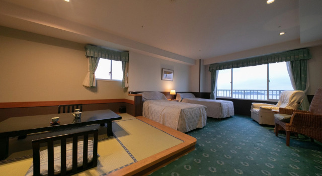 Номер Standard с видом на океан Yanagiya Ryokan