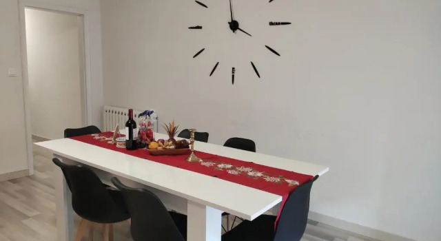 Апартаменты Apartamento confort La Seu de Urgell