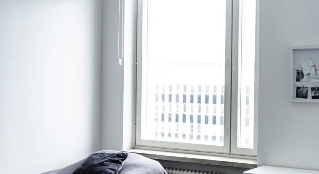 90m2 on pedestrian street on Top Floor, penthouse suite, great view! Incl linen and all