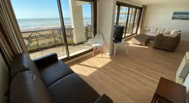 Апартаменты Front de mer T4 garage privé / rue St Jean à 2 pas