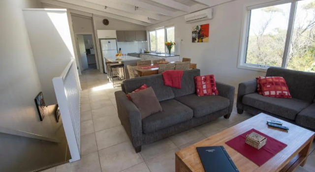 Вилла The Lakes Beachfront Holiday Park