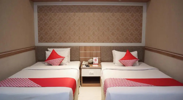 Номер Superior OYO 742 Mona Plaza Hotel