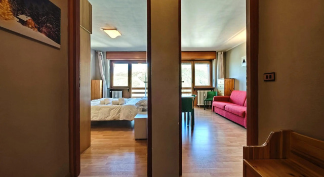 Hostdomus - Color Apartment, Забронировать Апартаменты/квартира Отели Сестриере с парковкой, Парковка
