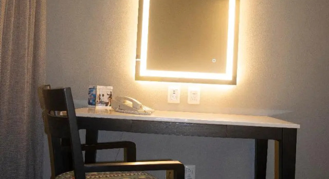Luksusowy czteroosobowy pokój Hotel Lucerna Hermosillo