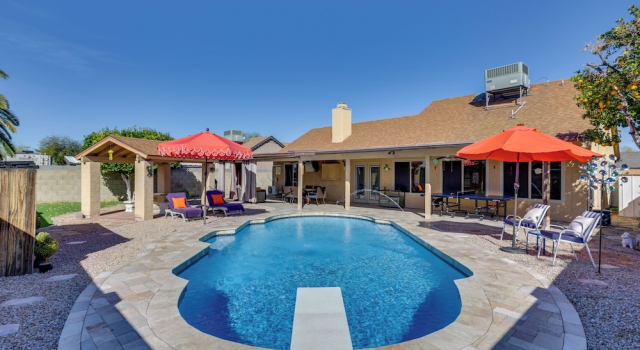 Glendale Entertainment Hub! Family Home w/ Pool, Забронировать Дом для отпуска Глендейл 