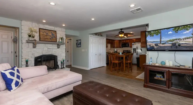 Pet-friendly Condo at Mm-19 w/ Boat Slip & Lake Views, Prenota Appartamento Osage Beach 