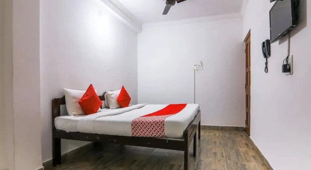 Frank Guest House by OYO Rooms, Prenota Affittacamere Baga 