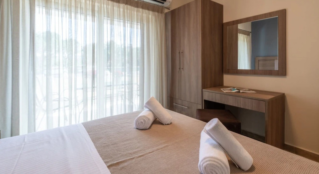 Вилла Classic с 4 комнатами с балконом и с видом на бассейн Nancy's Luxury Apartments