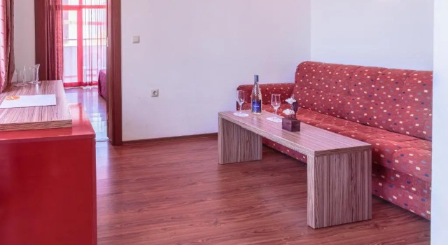 Полулюкс Hotel Apolis