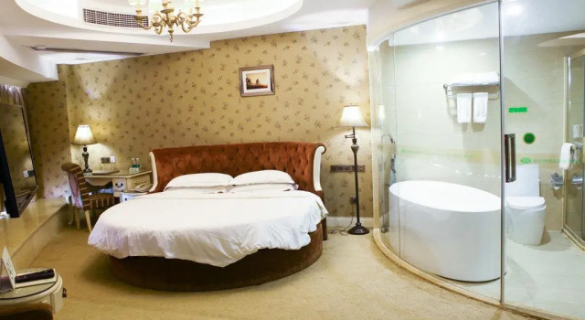 Люкс Deluxe Vienna Hotel Yongzhou Bund Branch