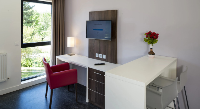 Adonis Dijon Maison Internationale, Book Hotel Dijon Bourgogne Wine Route